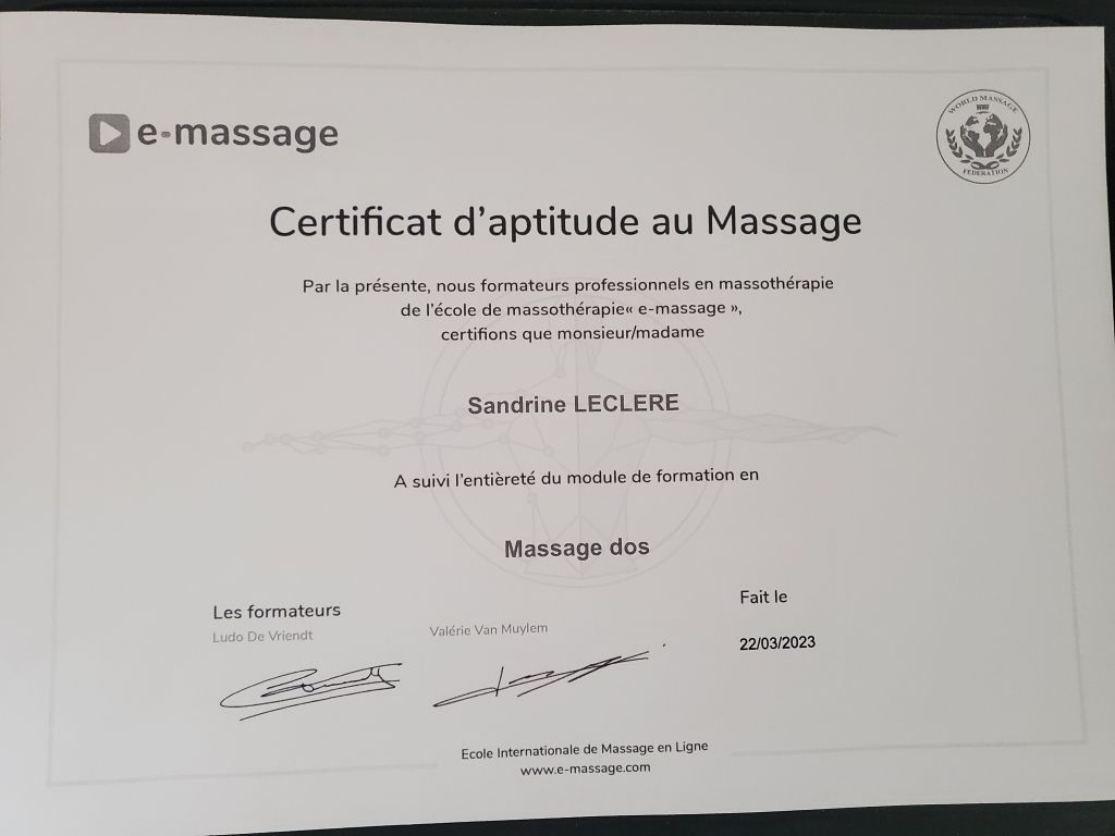 Formation chez : E-massage école internationale reconnue par la fédération mondiale de massage, pour : Certificat d'aptitude au massage dos en 2023